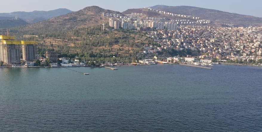 REV Holding Bayraklı'da Denize Sıfır İki Otel İnşa Edecek