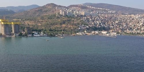 REV Holding Bayraklı'da Denize Sıfır İki Otel İnşa Edecek