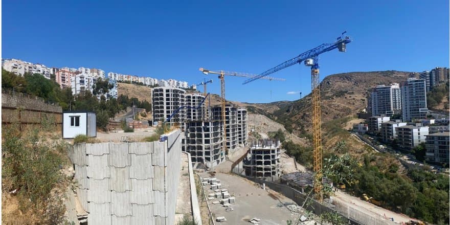 İzmir Büyükşehir Belediyesi’nin 1 Buçuk Milyarlık Konut Projesinde 2 Teklif