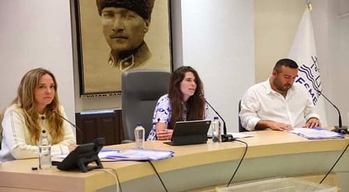 Çeşme'de 16 Dönümlük Arsa İçin 2,5 Milyar TL'lik Devir